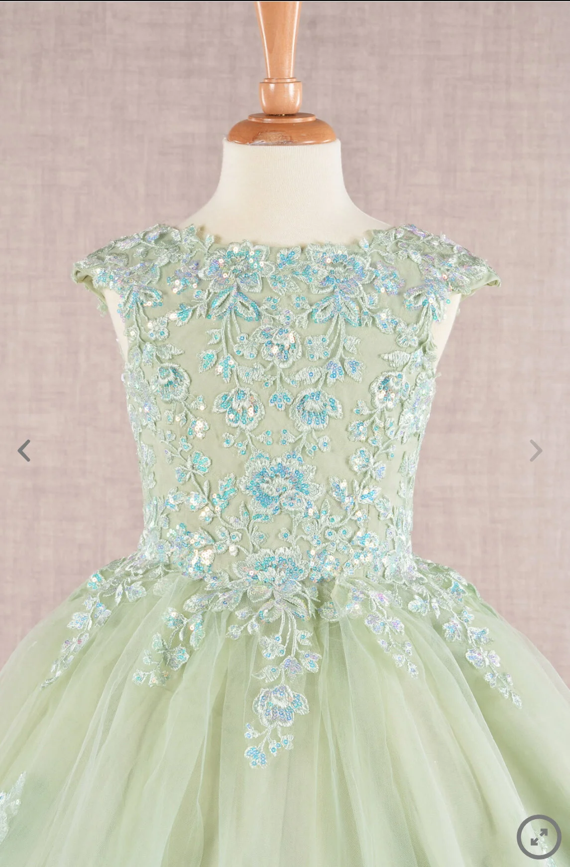 60AE5605-2B50-4FFF-BC61-0DA6E37BF17E