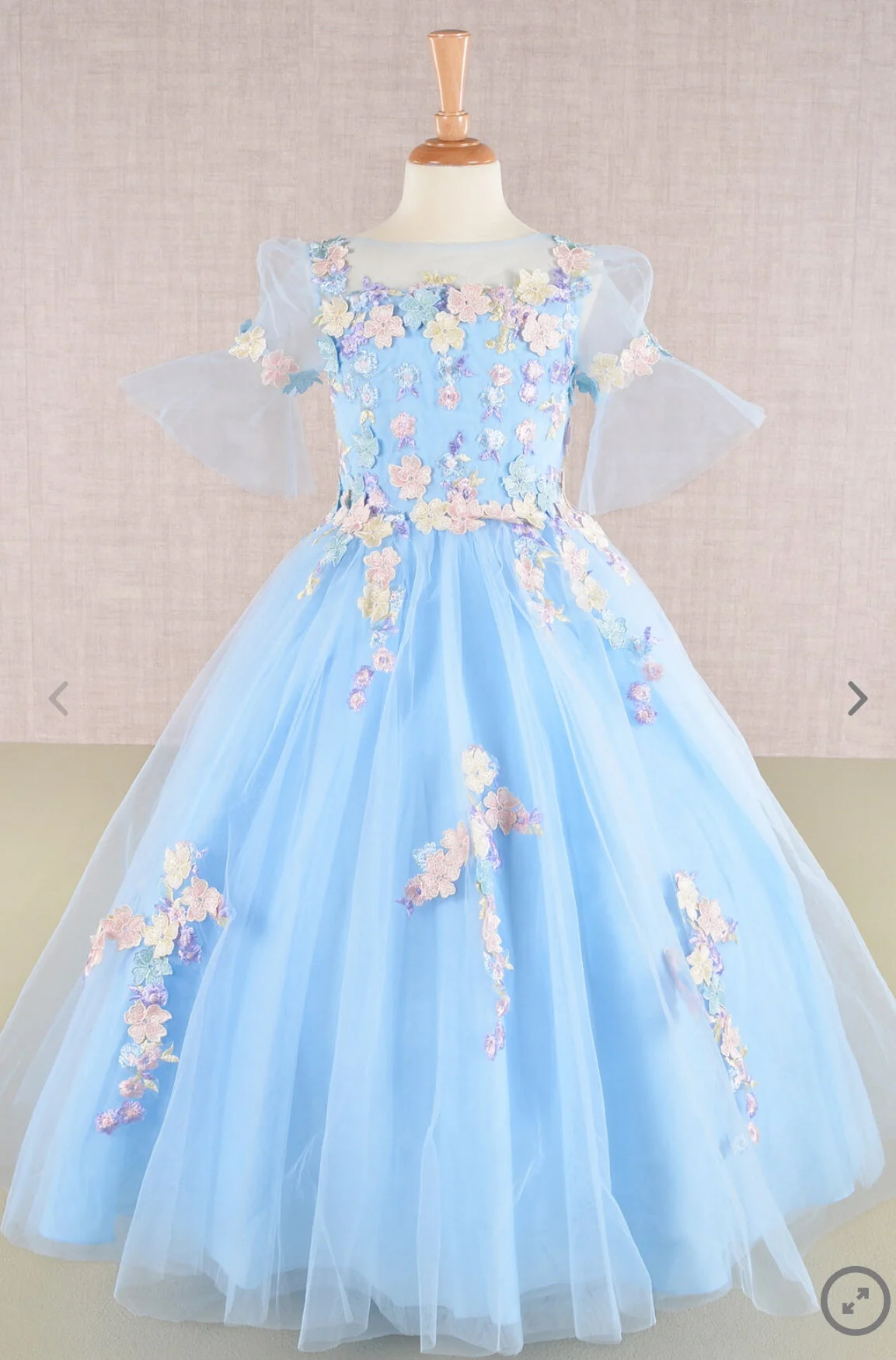 7D20D39F-9E8D-4B68-A903-BAF8C4159DA5