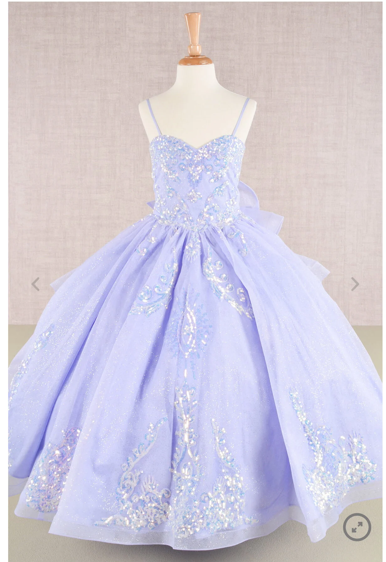 1E8EACAF-22DC-40FB-BF38-D27A3377B1CA