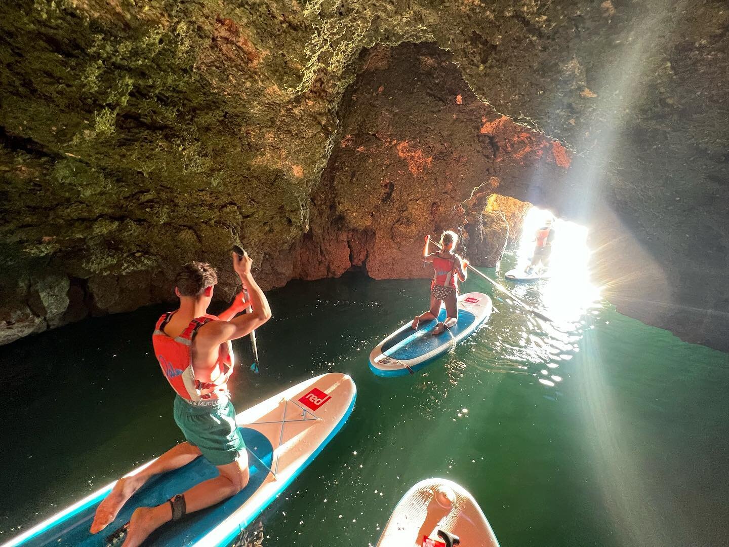 You really do just have to head towards the light 💡! What another magical morning tour @redpaddleco ! #suptour #nowhere2farsup #nofilterneeded #sup #paddleboardingadventures #nofilter #standuppaddleboard #adventuretime #letsgo #onthewater #exploreyo