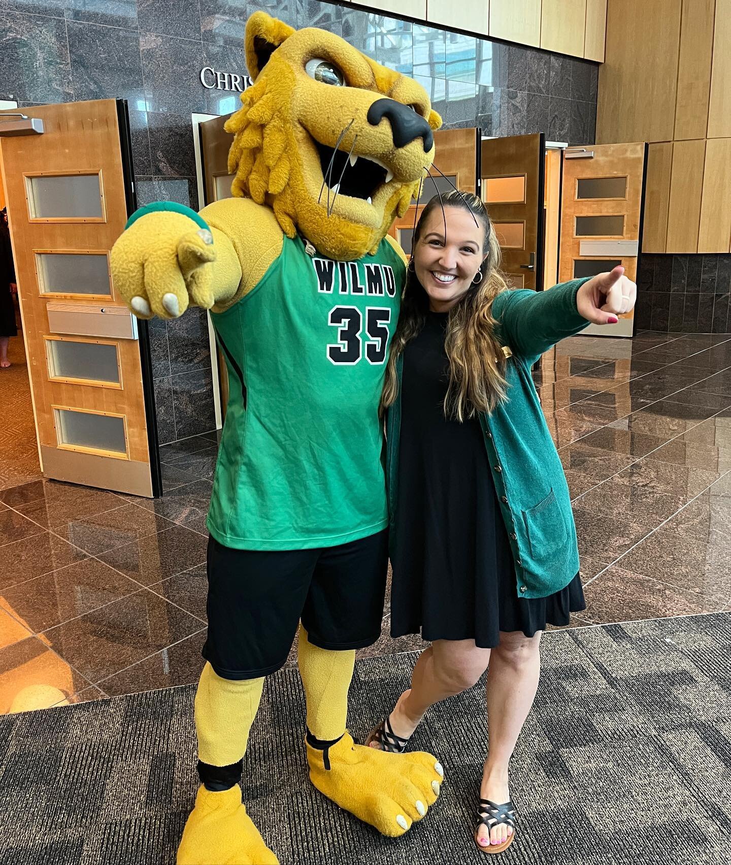 3.5 years at #WilmU and I finally got a pic with Wiley 💚🦁