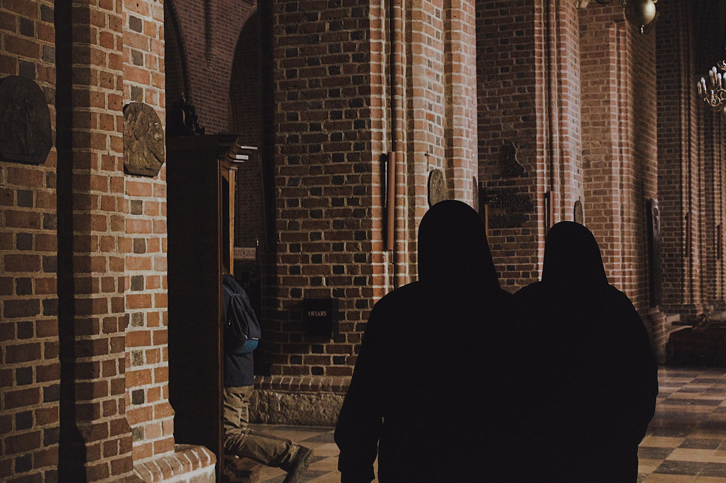 Poland Poznan Church Two Nuns Silhouette.jpg