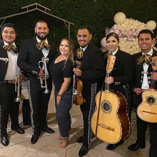 Our sincerest wishes from Mariachi Teocuitatlan on your birthday @chiquis. We look forward to many more years of celebrating together. 🍻🎉🎊🎈#chiquis #chiquisrivera #losangeles #mariachi