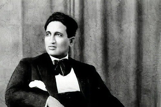 Sayed Darwish is considered by many to be the &ldquo;Father of Modern Arab Music&rdquo;. He was a singer and composer whose music &ldquo;marked a watershed between Ottoman classical music...and the spirit of the modern.&rdquo; (Ahram Online) Although