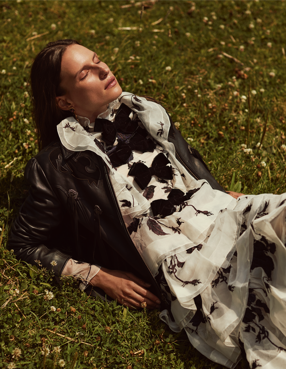 GRAZIA_ITALIA_CLEO_CASINI_JASON_KIM_CATE_UNDERWOOD_COUNTRYSIDE_02.png