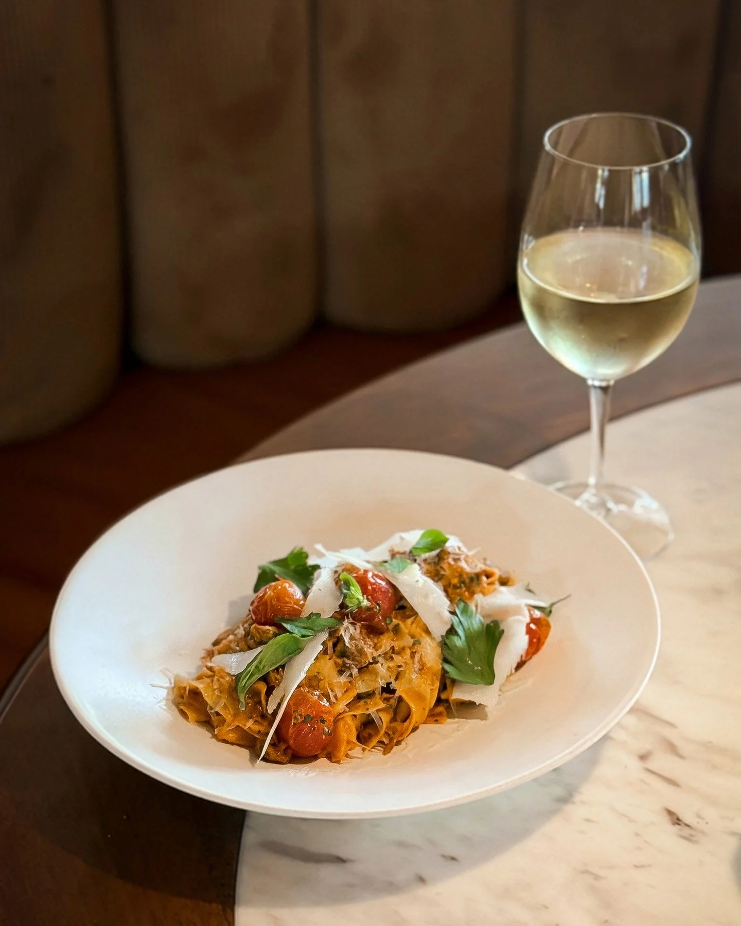 Crafted with intention. Savoured without haste.

To book:
💻 online (link in bio)
✉️ reception@thechefstable.co.za
📱 031 001 0200

@eatoutguide 
@jhp_gourmet_guide 

#TheChefsTable #CulinaryArtistry #RefinedDining