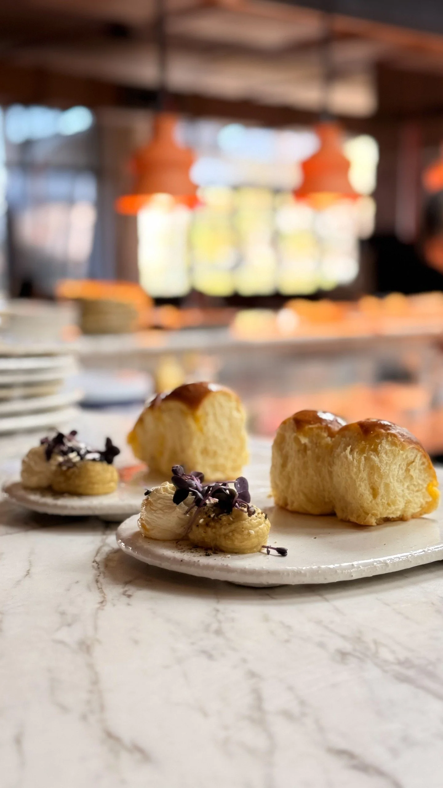 Japanese milk buns - warm, comforting, and simply irresistible. Sometimes, the simplest pleasures are the most memorable. 

To book:
💻 online (link in bio)
✉️ reception@thechefstable.co.za
📱 031 001 0200

@eatoutguide 
@jhp_gourmet_guide 

#Freshly