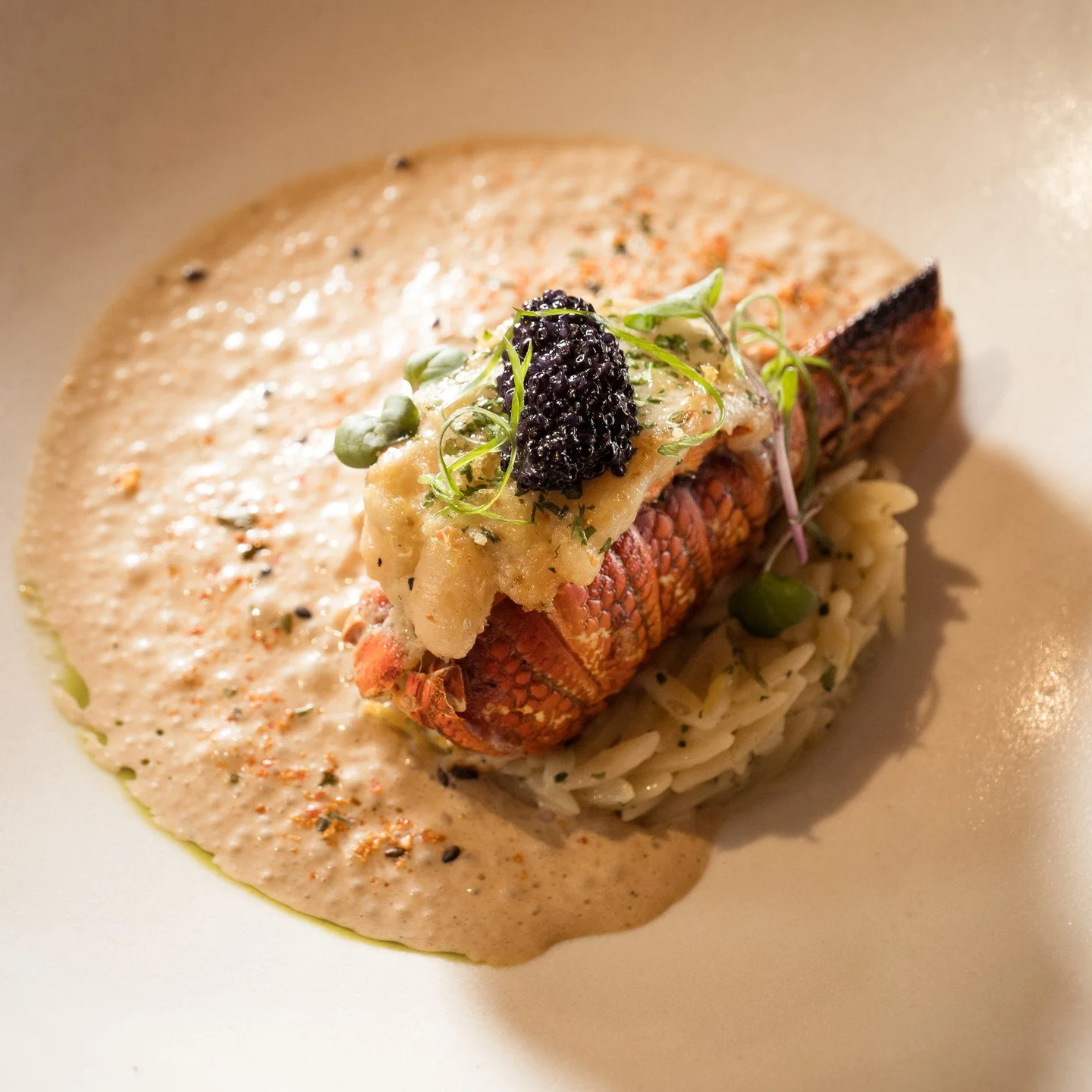 For those who always ask, 

&ldquo;What&rsquo;s new?&rdquo;

We&rsquo;ve been waiting for you.🍴

To book:
💻 online (Link in bio)
✉️ reception@thechefstable.co.za
📱 031 001 0200

@eatoutguide
@jhp_gourmet_guide

#TheChefsTable #EveningAtmosphere#Ne