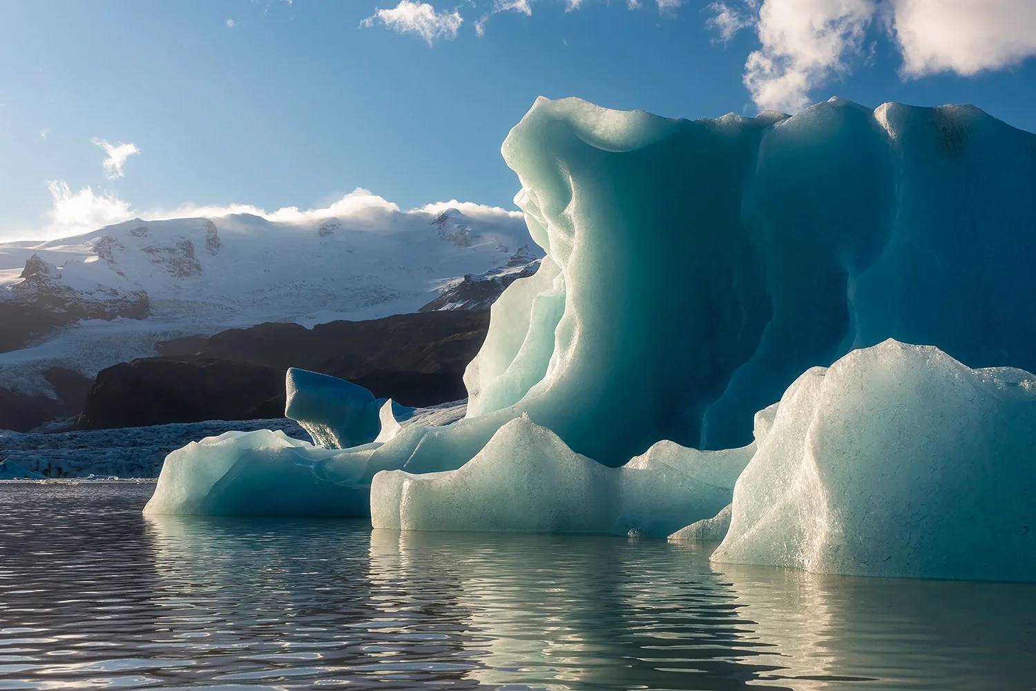 FJALLSARLON - ICELAND