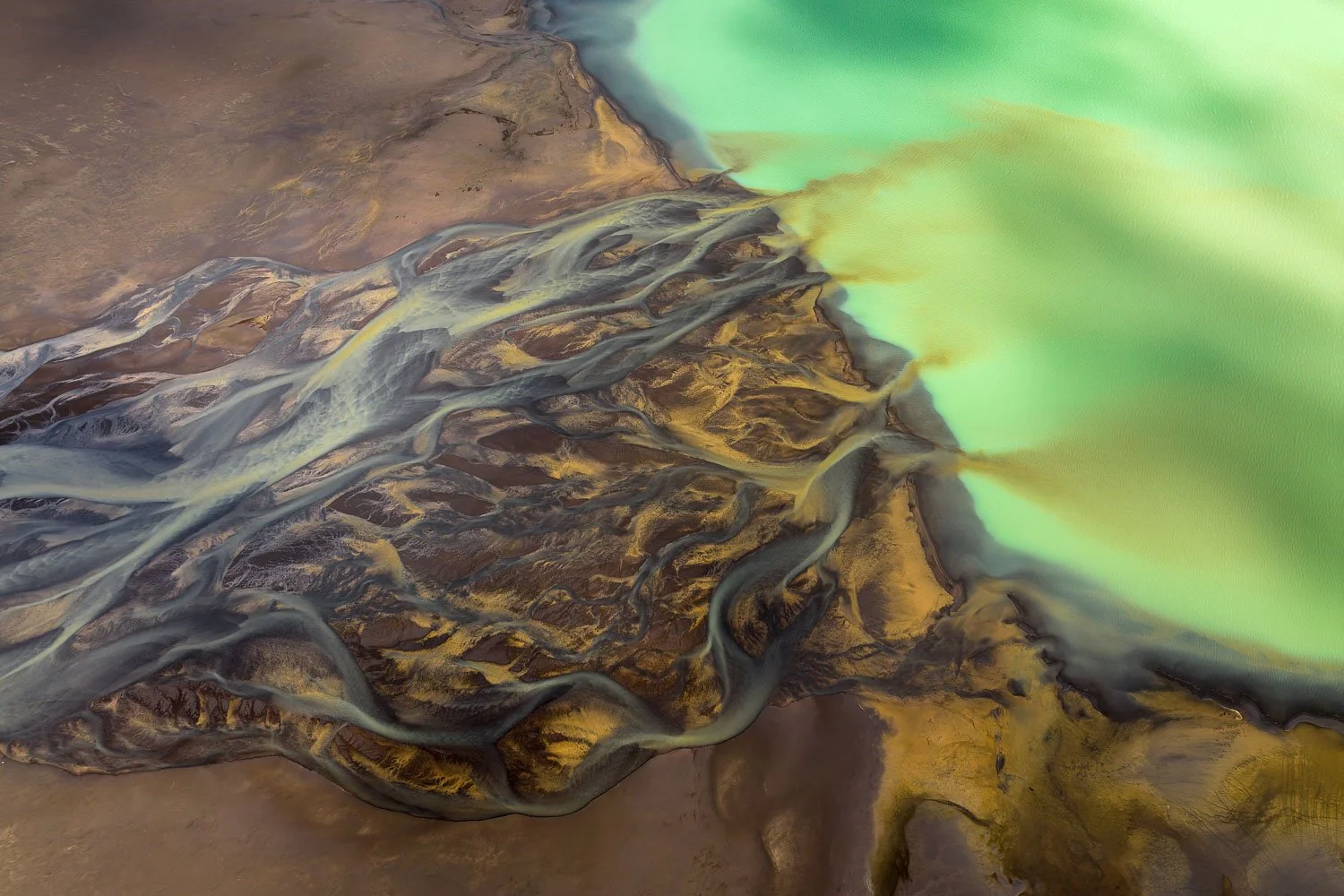 Aerial_StefanForster_Iceland1.jpg