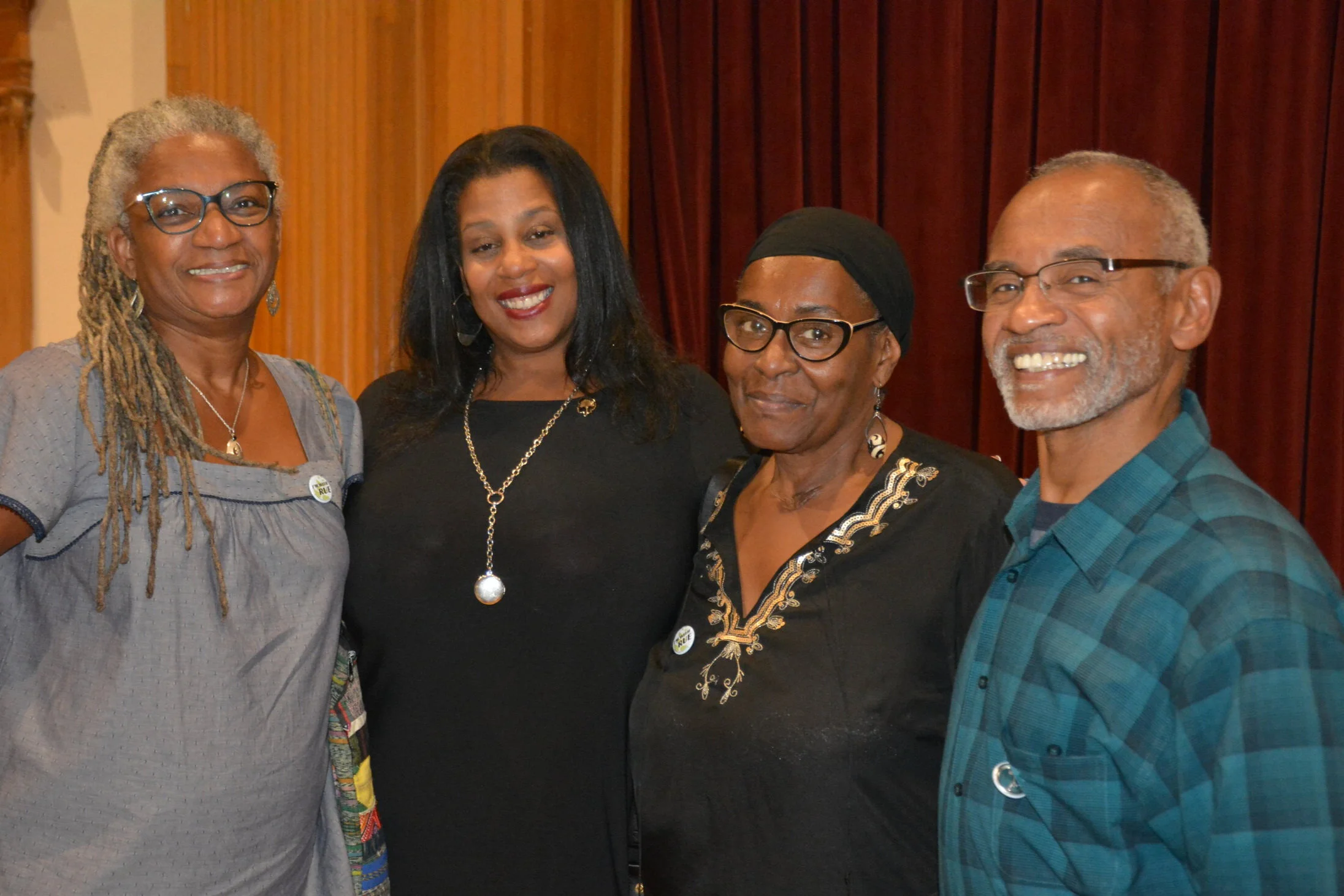 Rue Mapp meets with event attendees.
