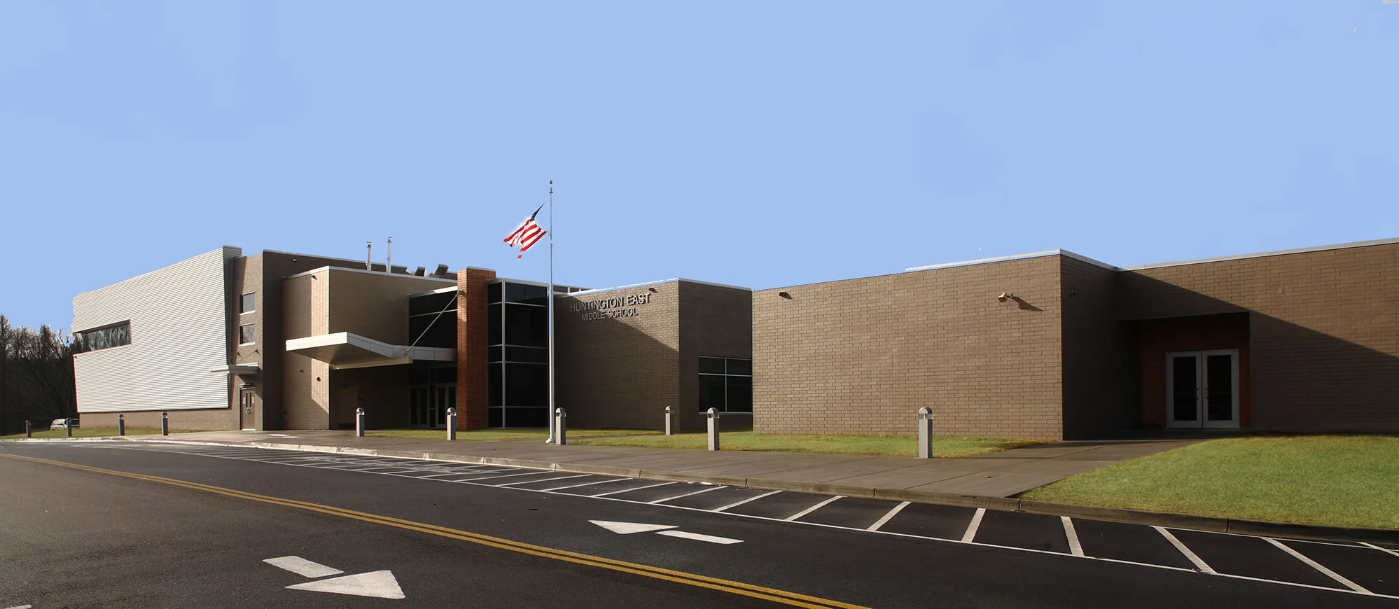 HuntingtonMiddle_1.jpg