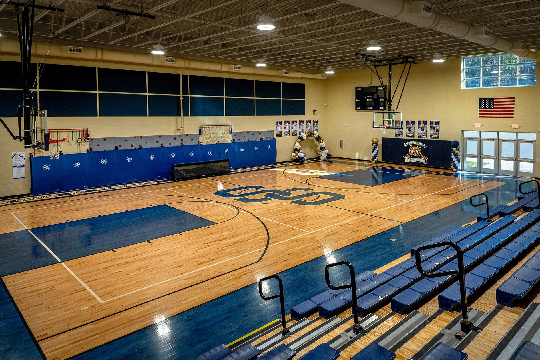 LEE_0669a Gym 1.jpg