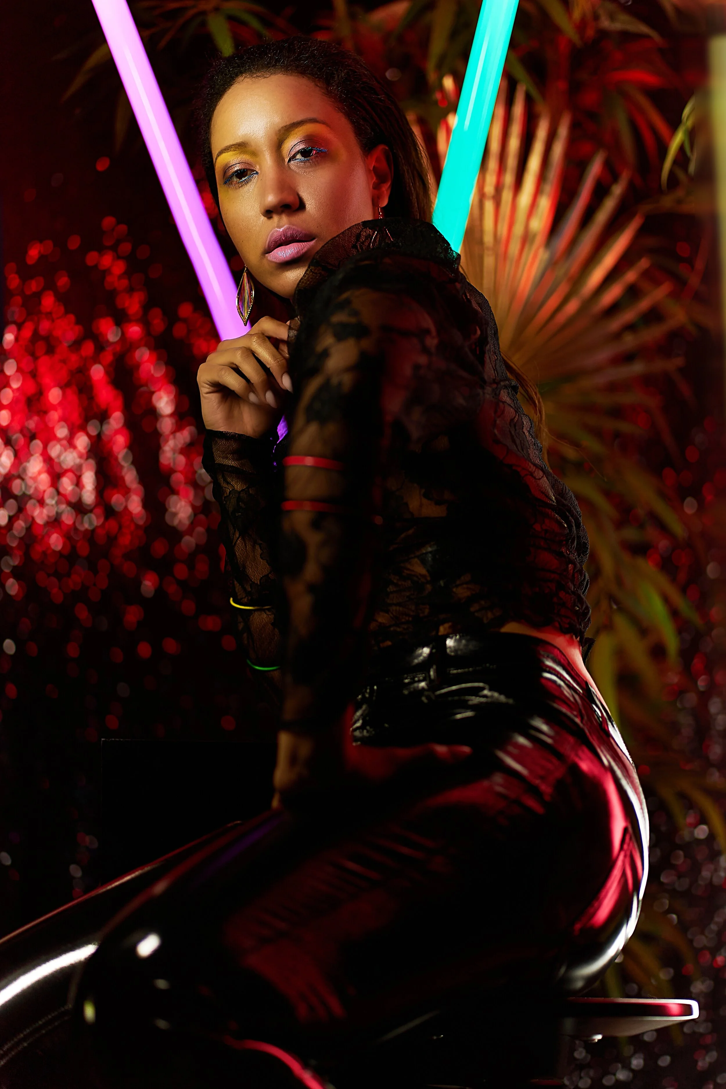 neongirls Aline 24_xXreframed.jpg