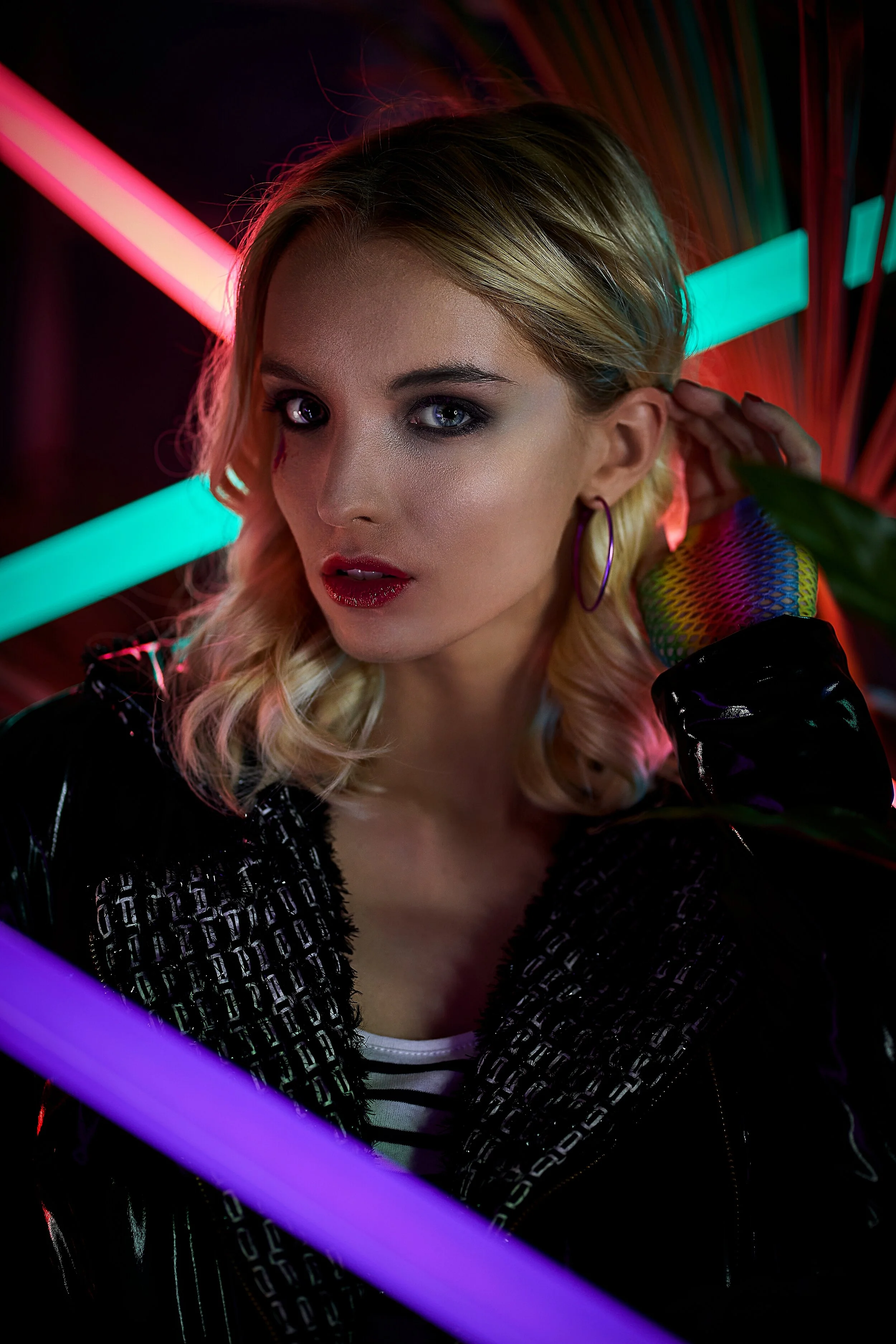 neongirls Carline 10X1.jpg