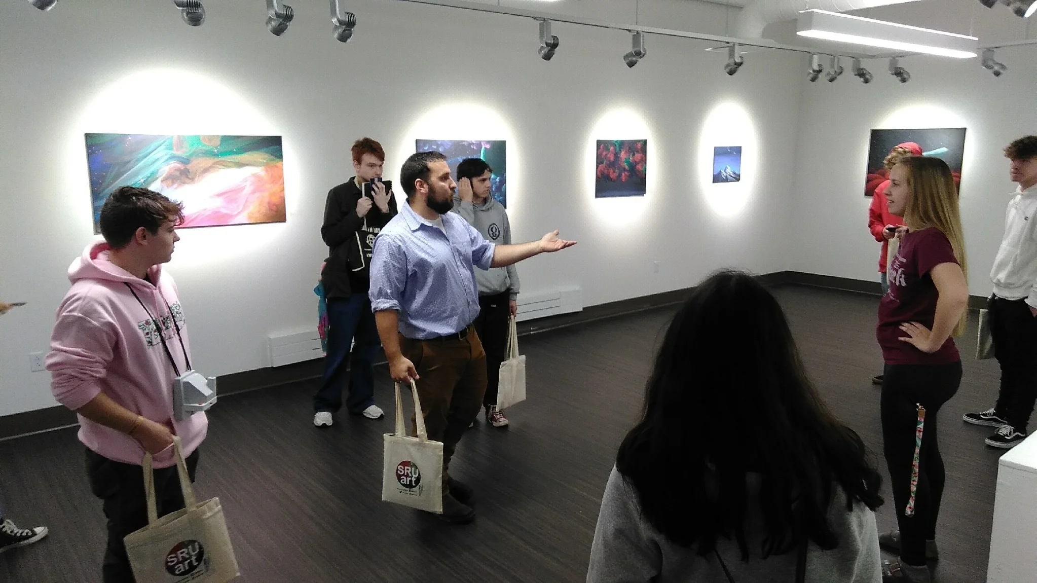 Connecting with a Career in Commercial Art