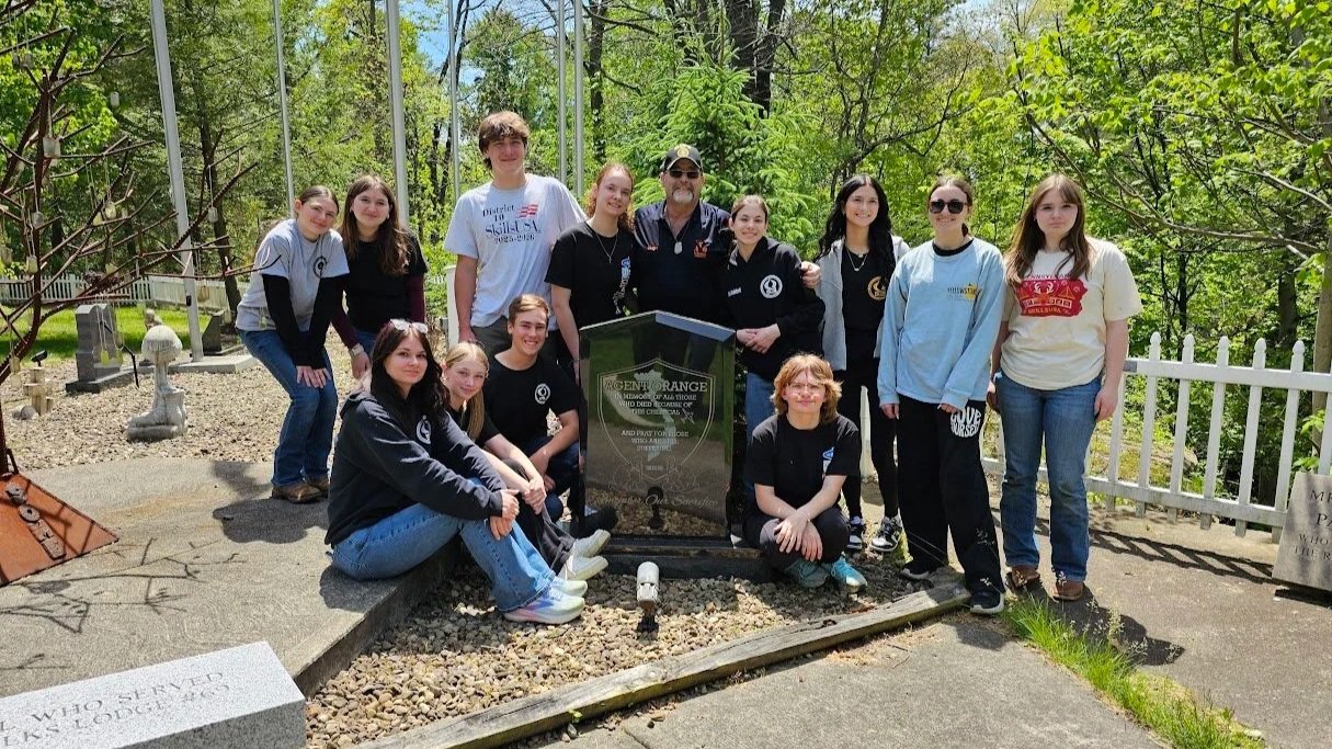 SkillsUSA Teams Up with VAOVP to Honor Veterans with Cleanup