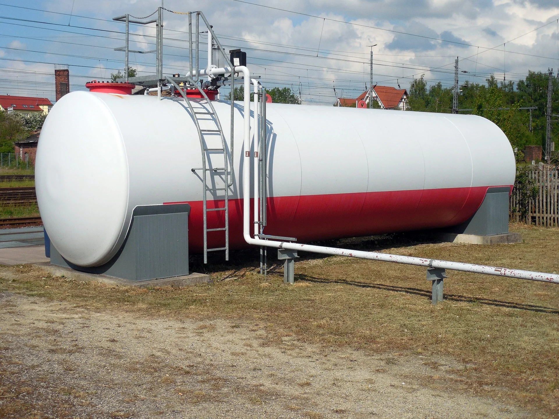 oil tank.jpg