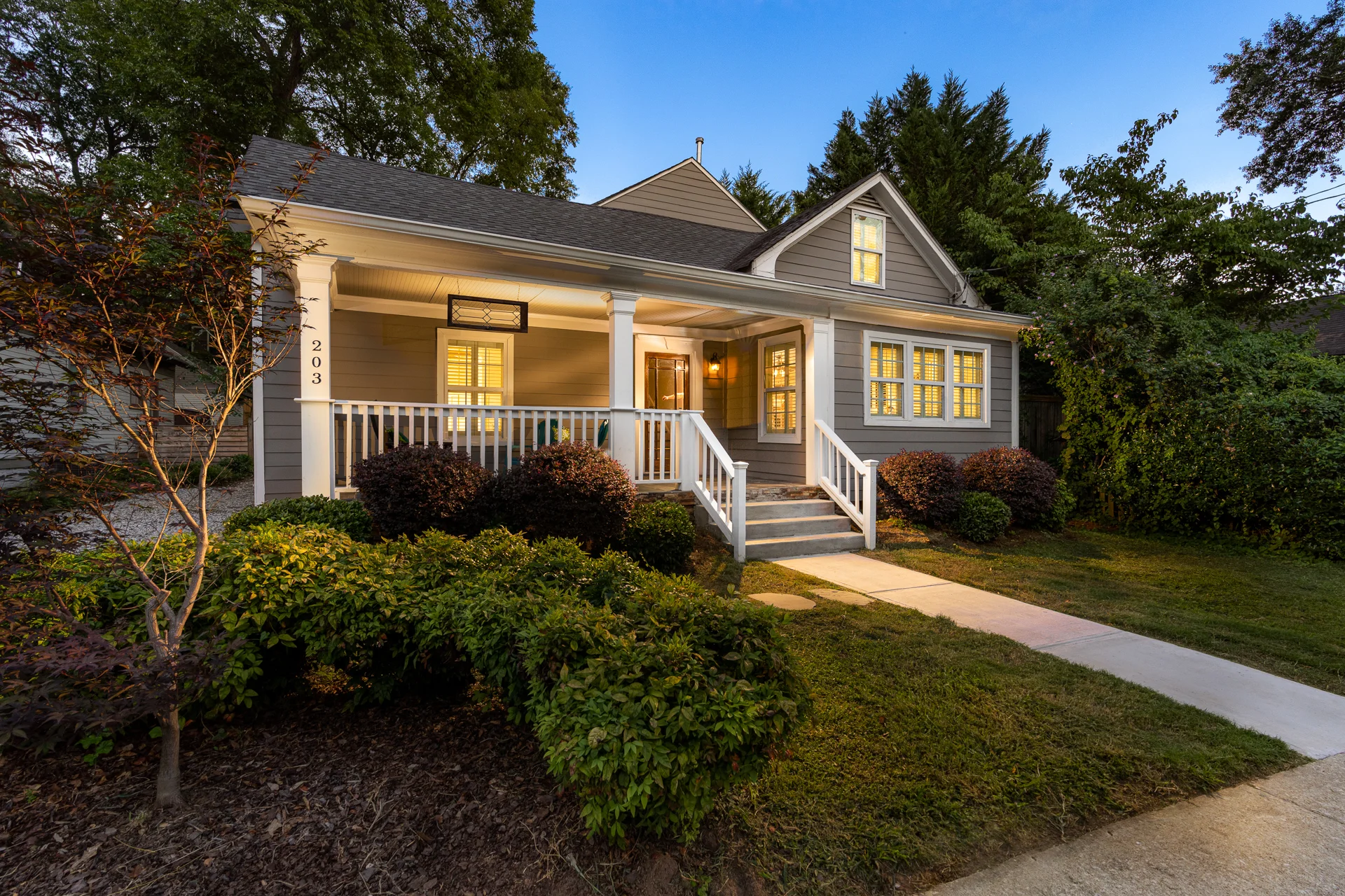 203 Flora Ave_HiRes-01.jpg