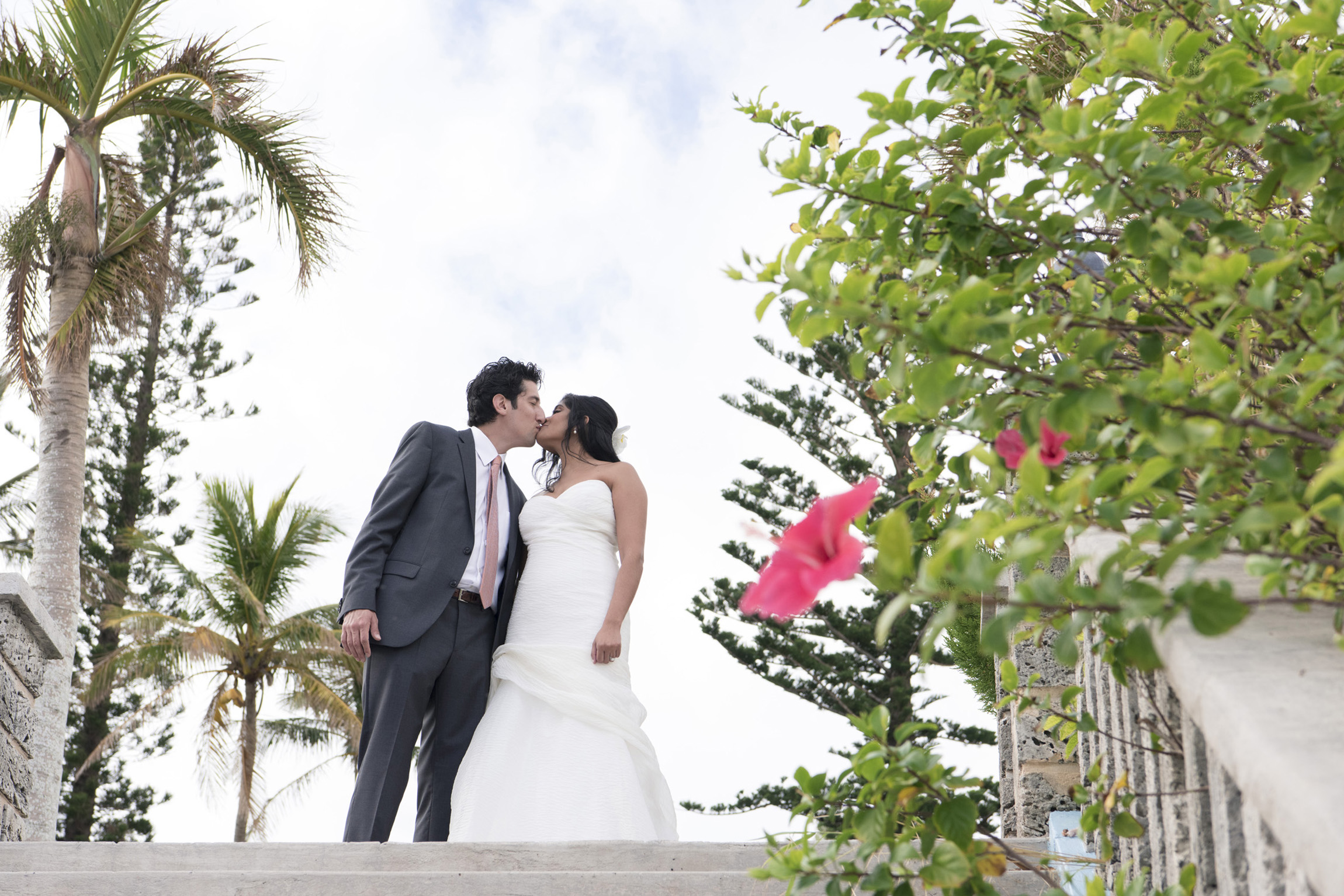 ©Fiander Foto_Bermuda Wedding Photographer_Elbow Beach_Joanna_Alec_017.jpg