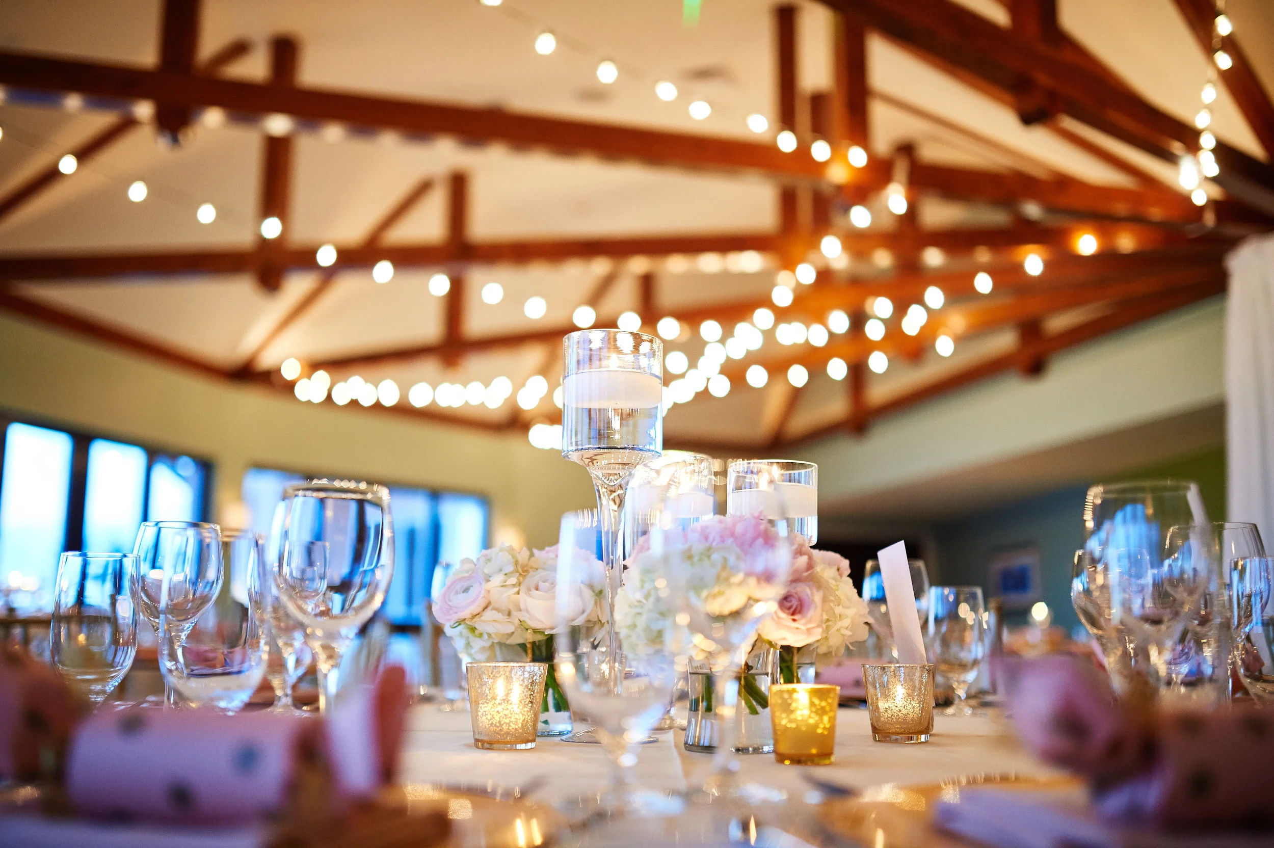 ELEGANT WEDDINGS. ENCHANTING MOMENTS.