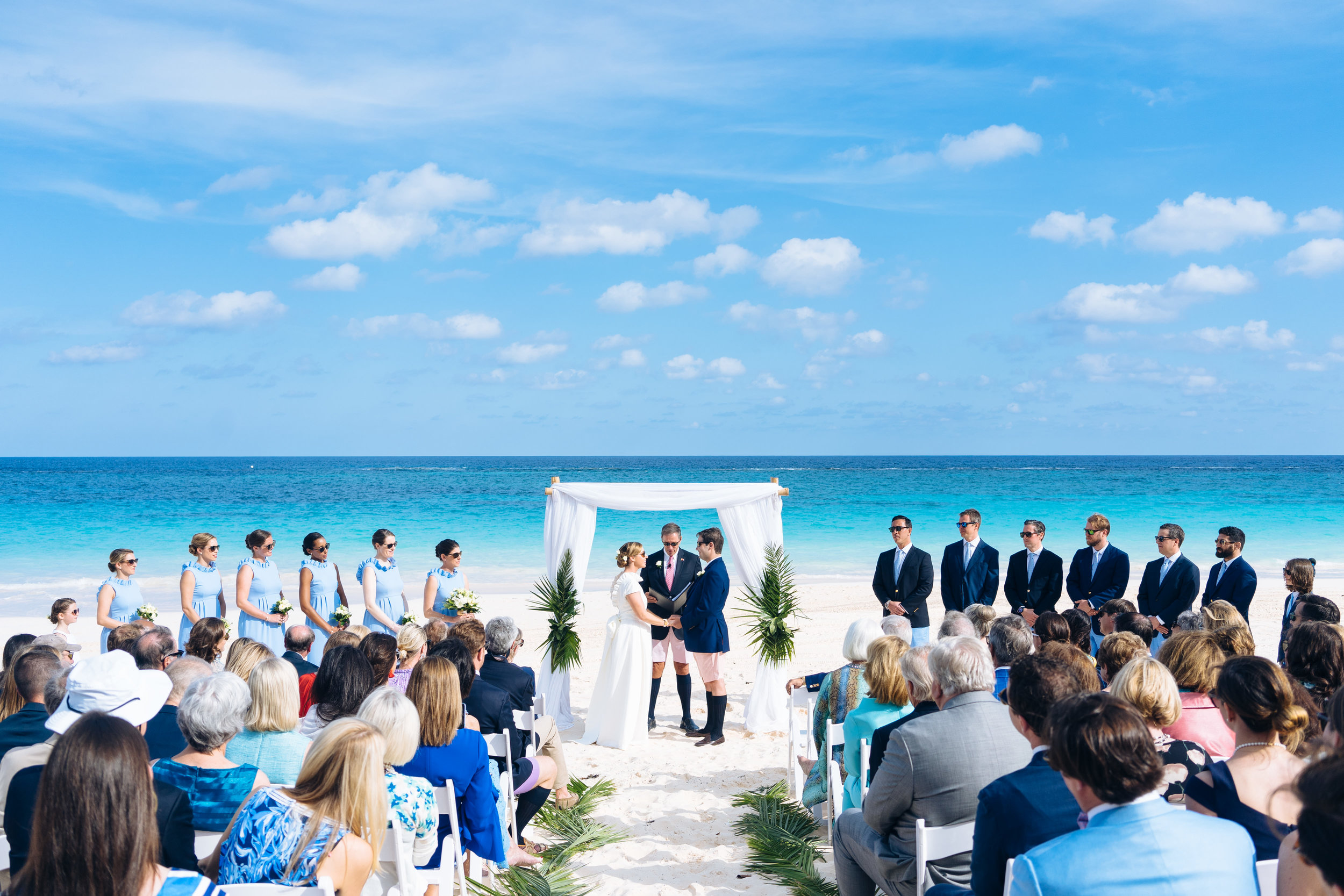 ELEGANT WEDDINGS. ENCHANTING MOMENTS.