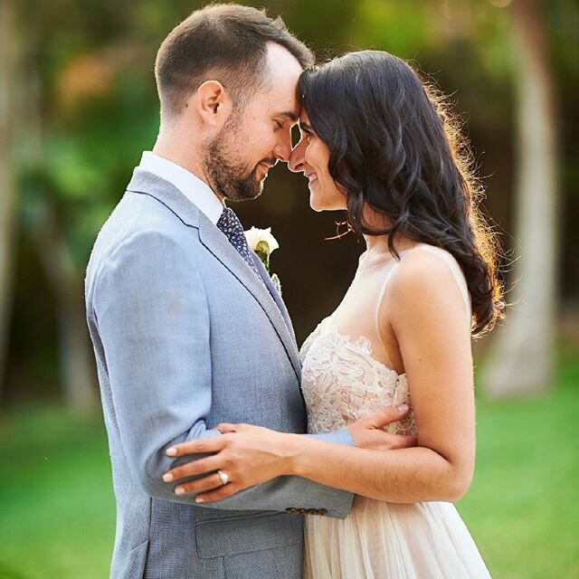 When you hold me close, everything is perfect.💚 Anna and Paul wed at Kessaram House during a beautiful summer evening surrounded by sentimental touches throughout. Forever a favorite couple. Photo by @bdaweddingphotographer . #BermudaEventSolutions 