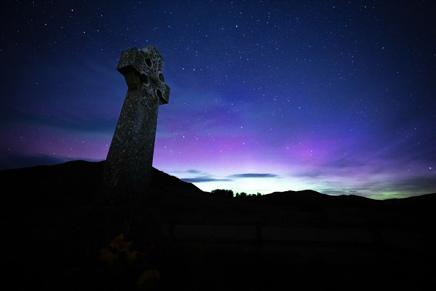 A couple more of the Aurora from the early hours of the 3rd. This time Glen Brerachan &amp; further down Glenshee on the edge of the National Park.

#glenshee #glenbrerachan #scotland #perthshire #aurora #auroraborealis #stars #astro #astrophotograph