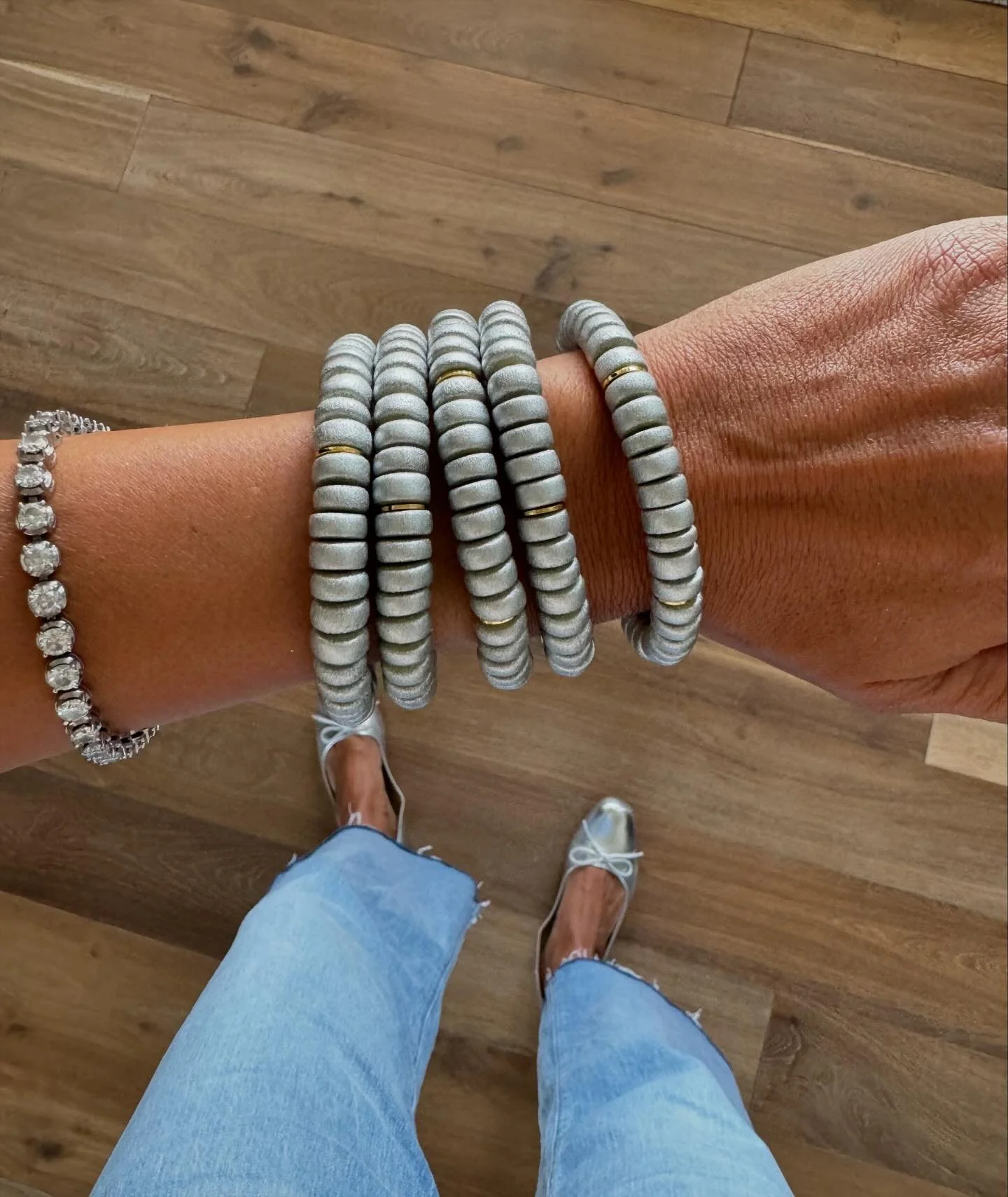 Word on the street is that silver is making a comeback? Should we start adding silver to the mix? Tell us what you think? Right now we just have the Meredith in silver which just so happens to be on major sale! Happy Weekend friends!