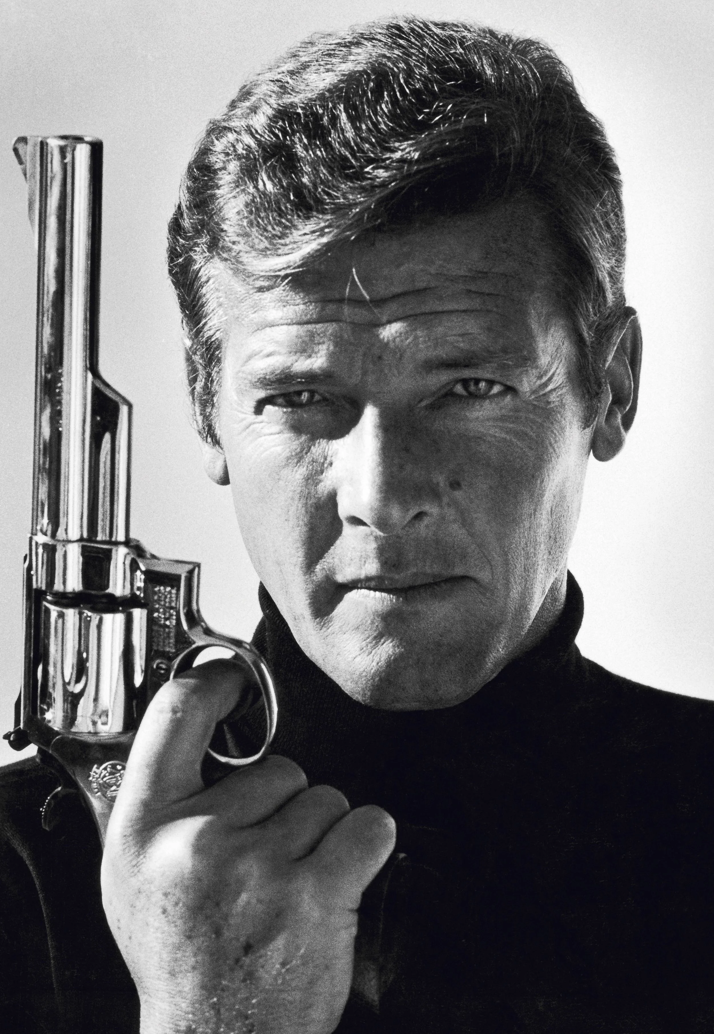 Terry O'Neill - Roger Moore - Courtesy Eduard Planting Gallery