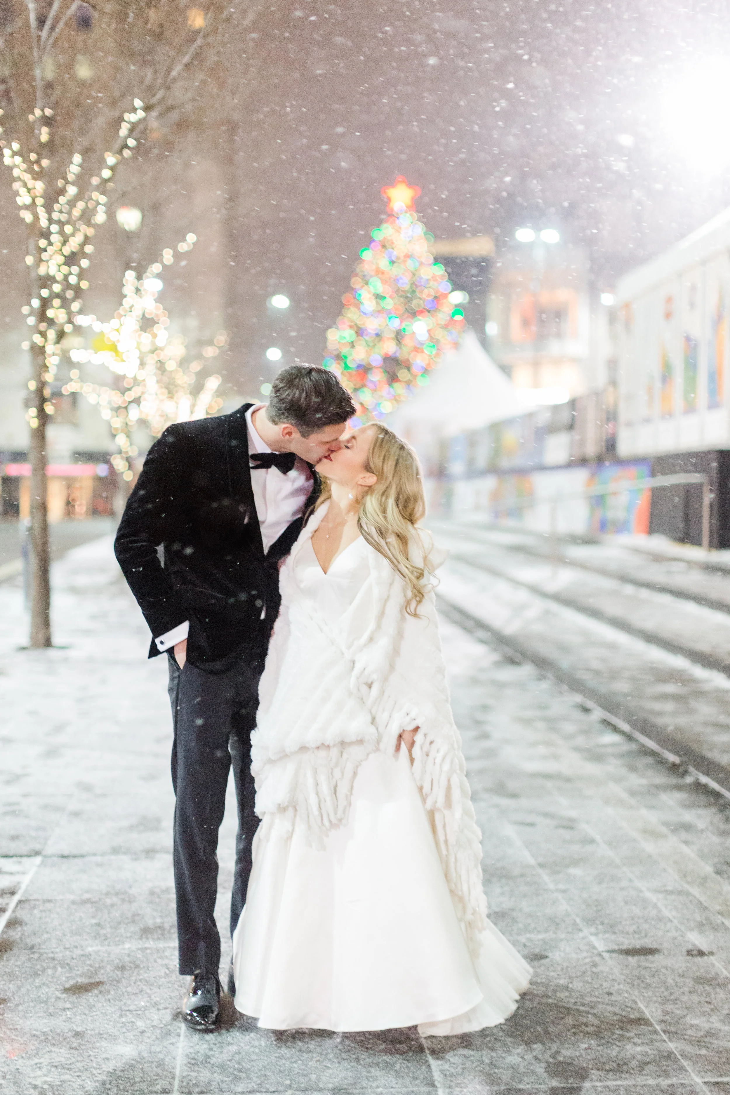 {Lindsey + Tom} Cincinnati Wedding Photographer 