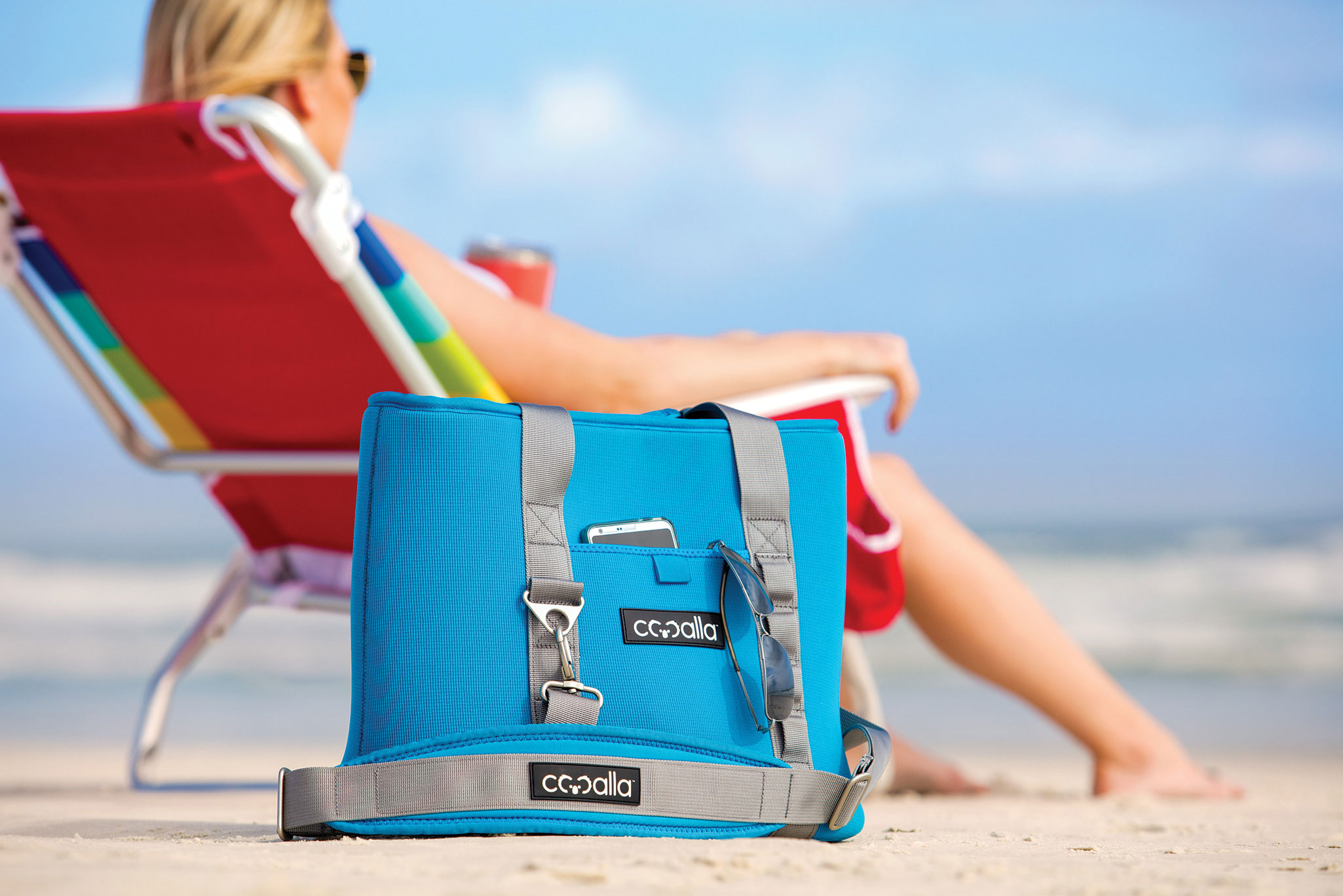 cooalla-cooler-on-beach.jpg