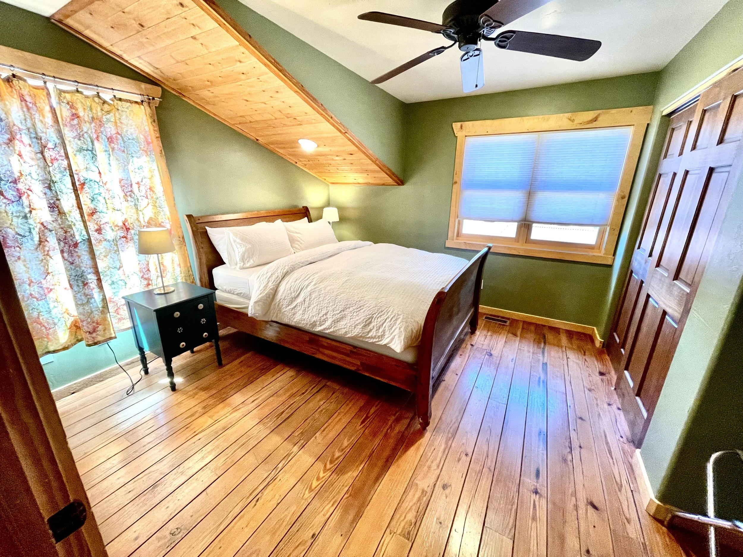 Sanctuary upstairs Queen bedroom #2.jpeg