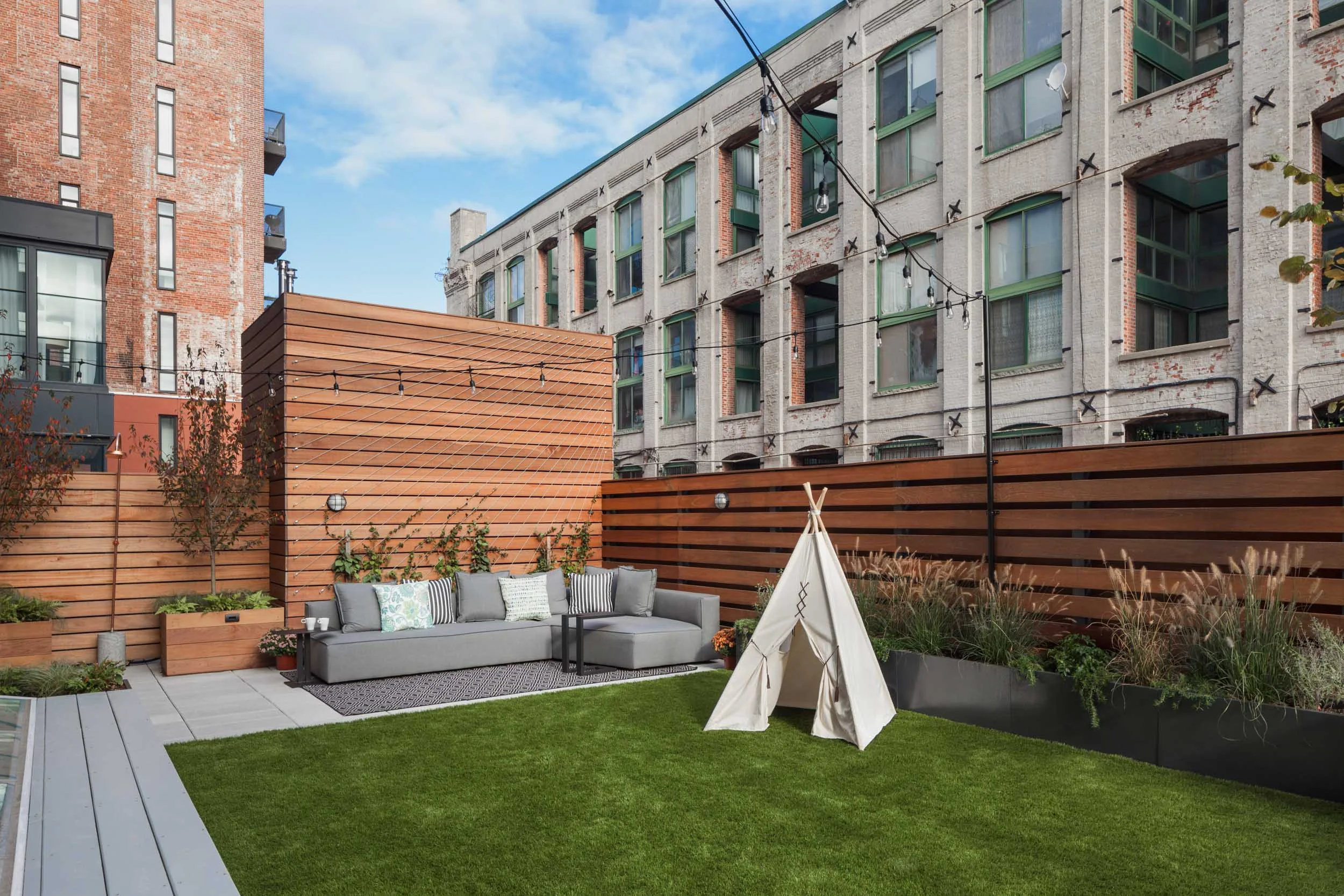 LANDSCAPE DESIGN WITH SUSTAINABILITY IN MIND