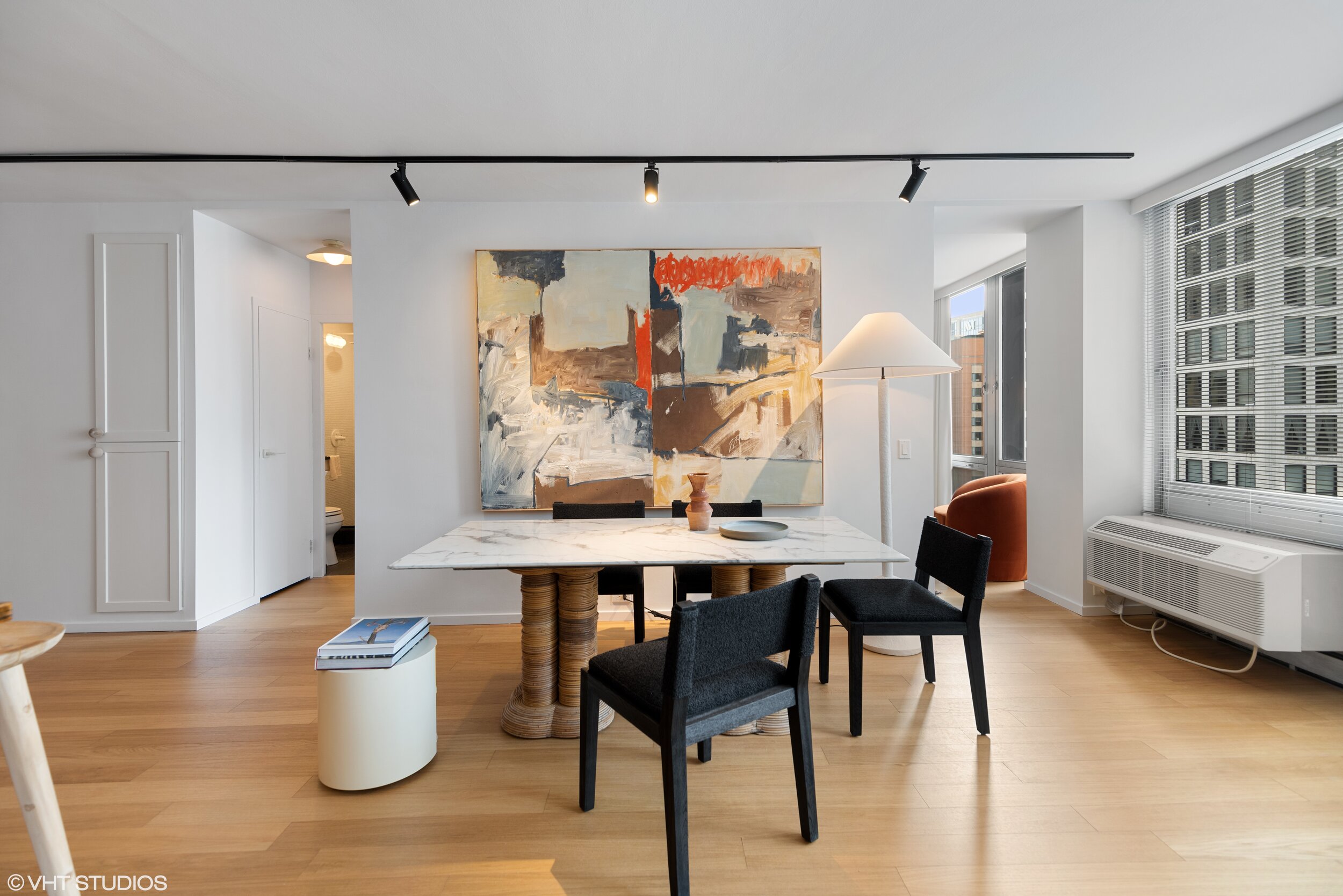 Turning Back the Clock on This ’50s Apartment’s Floor Plan Let the Light Shine In - By Tim Latterner</a>