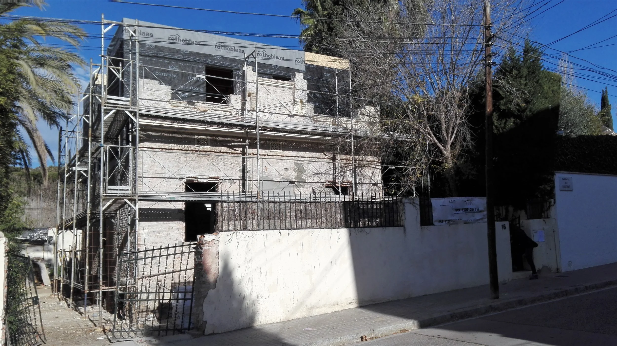 CASA ROS_astecnics_ext_obra_1.jpg