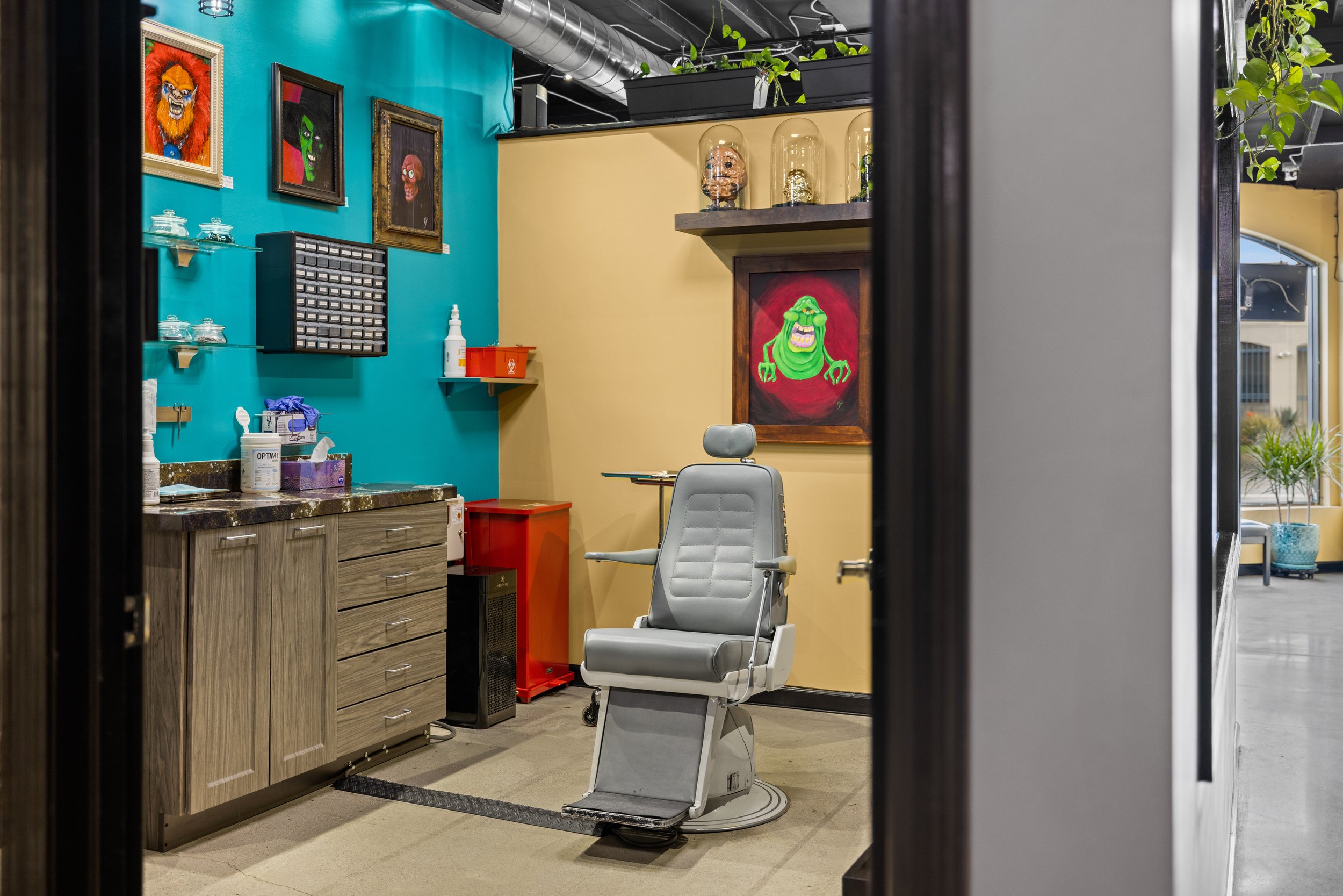 8 Small Salon Suite Ideas