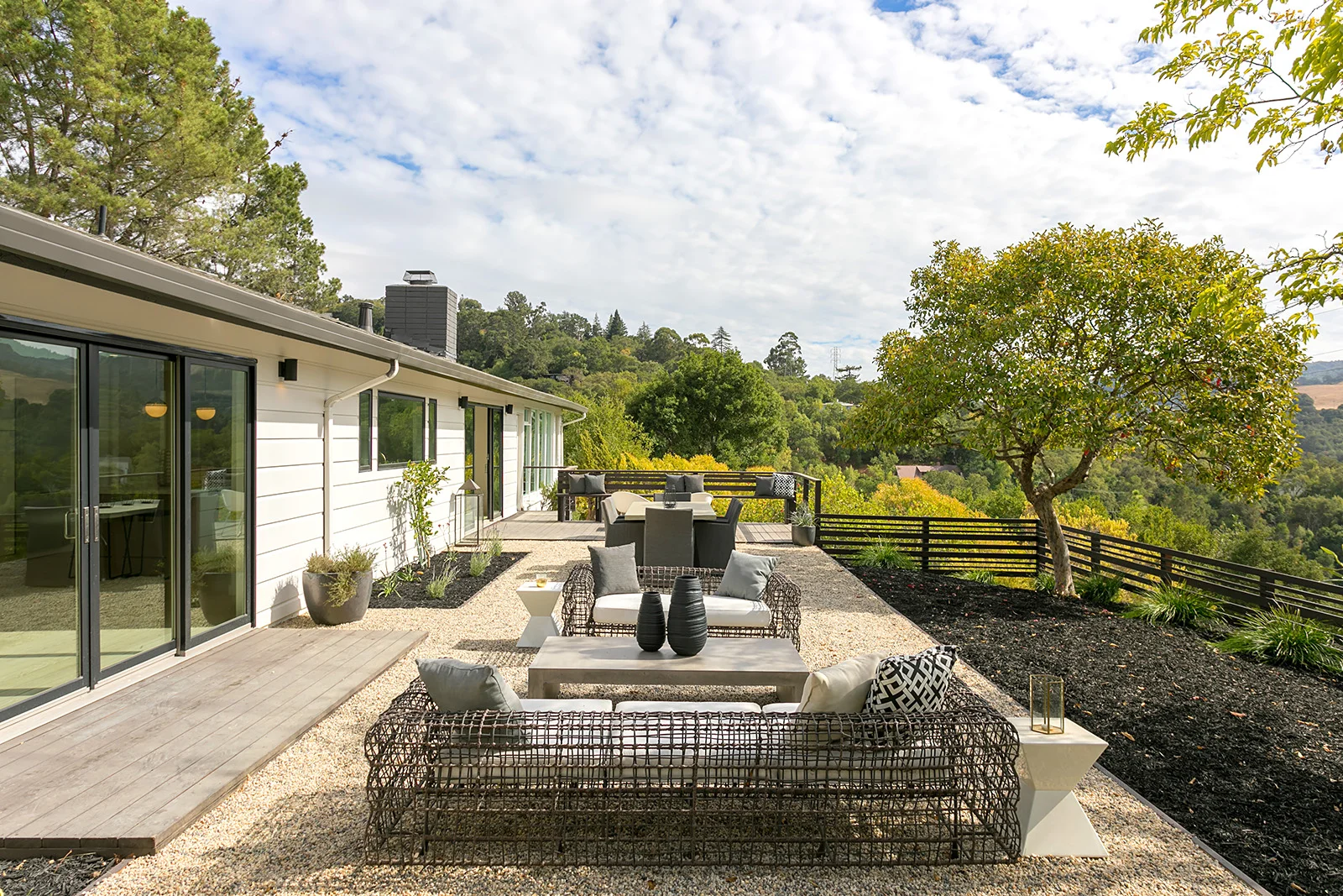 09 Patio4.jpg