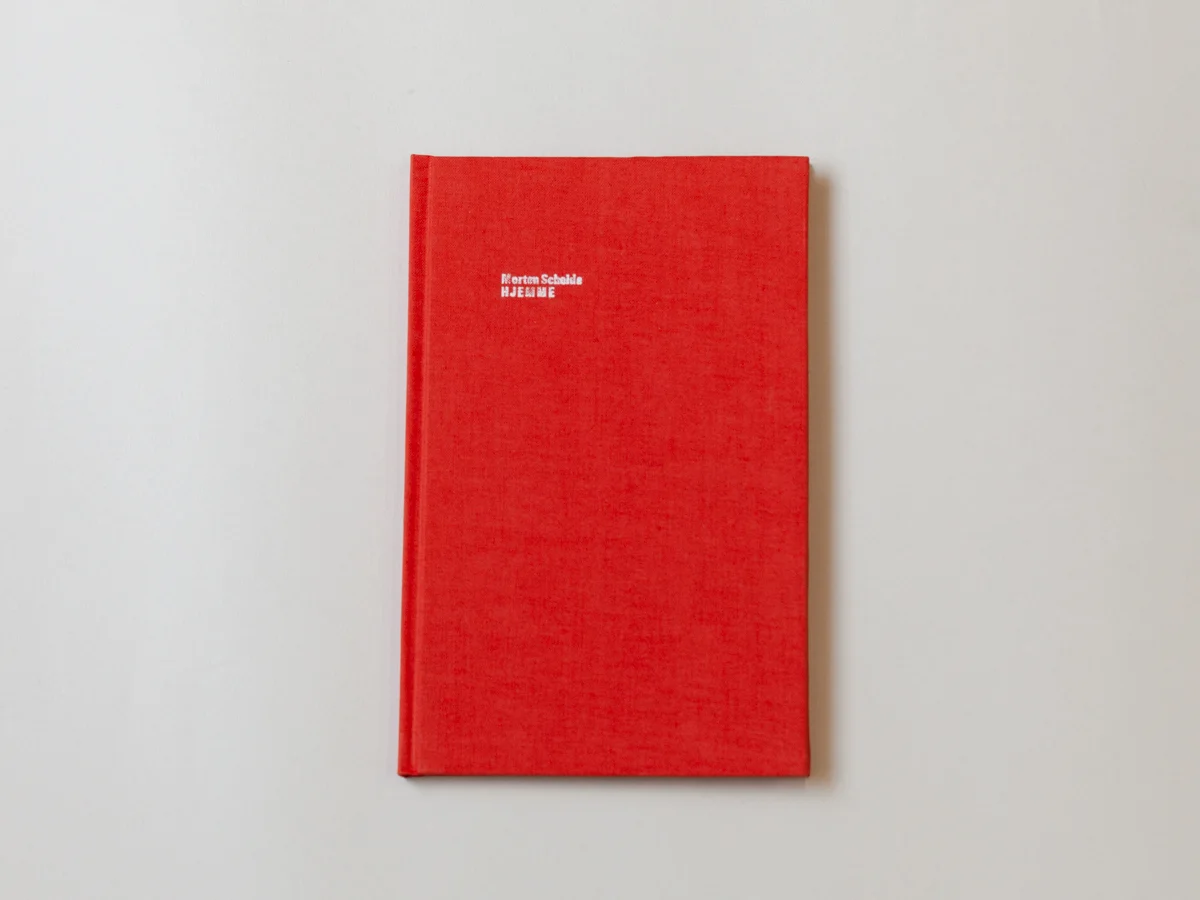 Hjemme by Morten Schelde