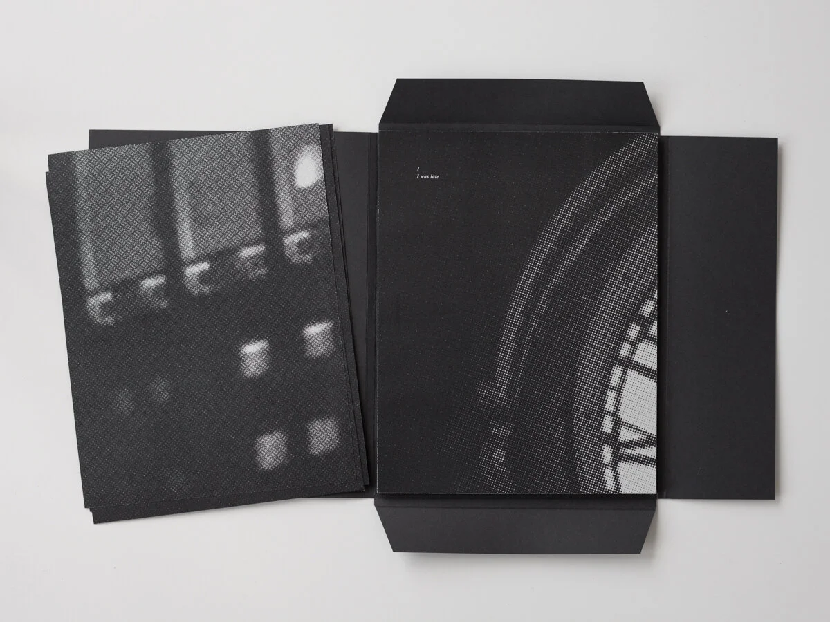 ClocksBook_0015-[WEB]_4x3.jpg