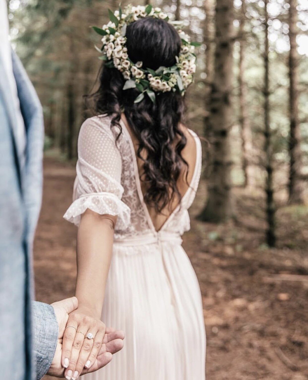 Top Off Your Unique Wedding with A Flower Crown for Every Bride