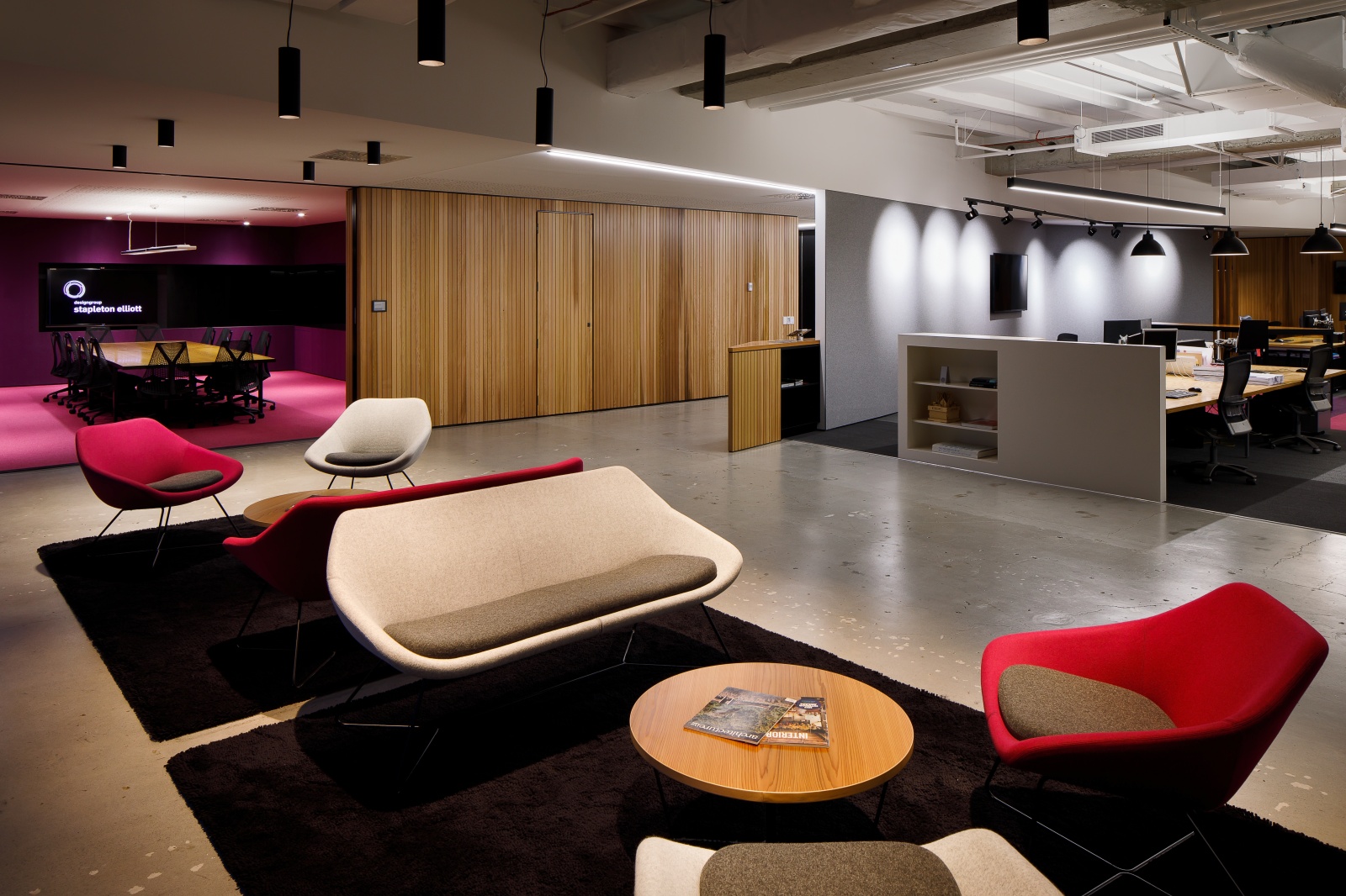 DESIGNGROUP STAPLETON ELLIOTT