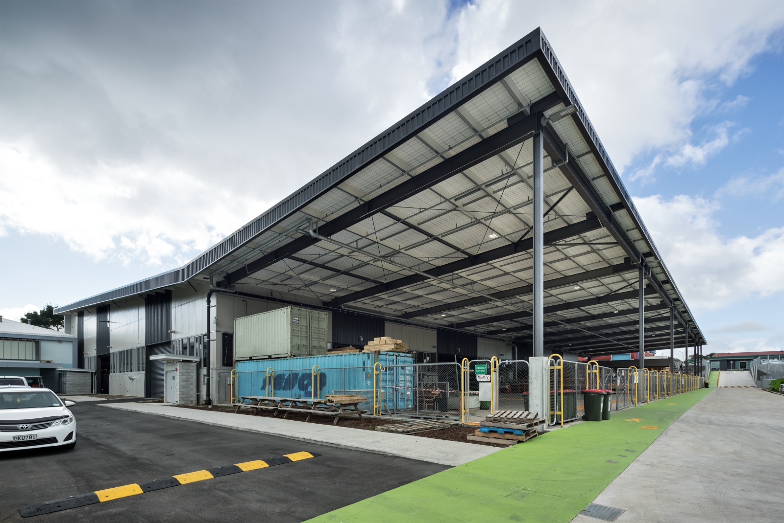 UNITEC TRADES BUILDING - MATAAHO