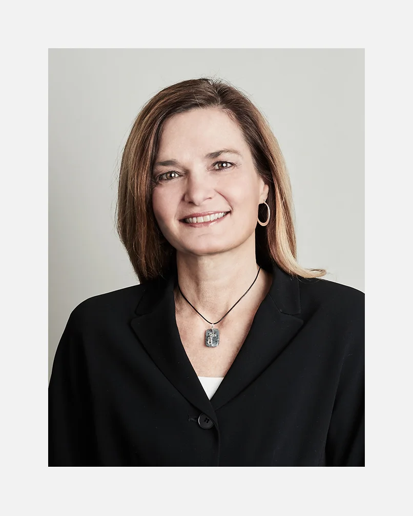 DEB LOWE.jpg