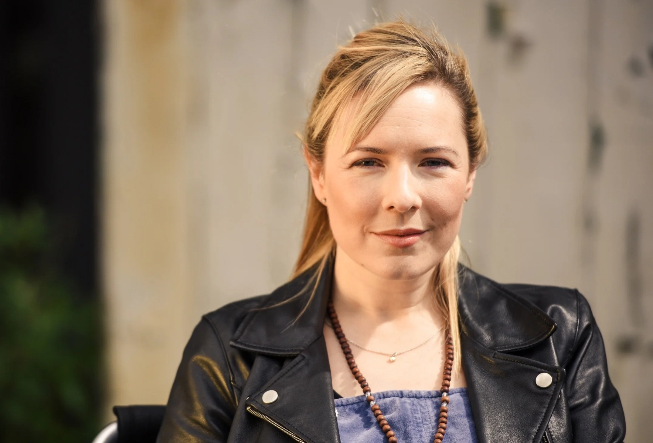 Episode 102 - Finding Grace May's solo episode with Hannah Wallace 