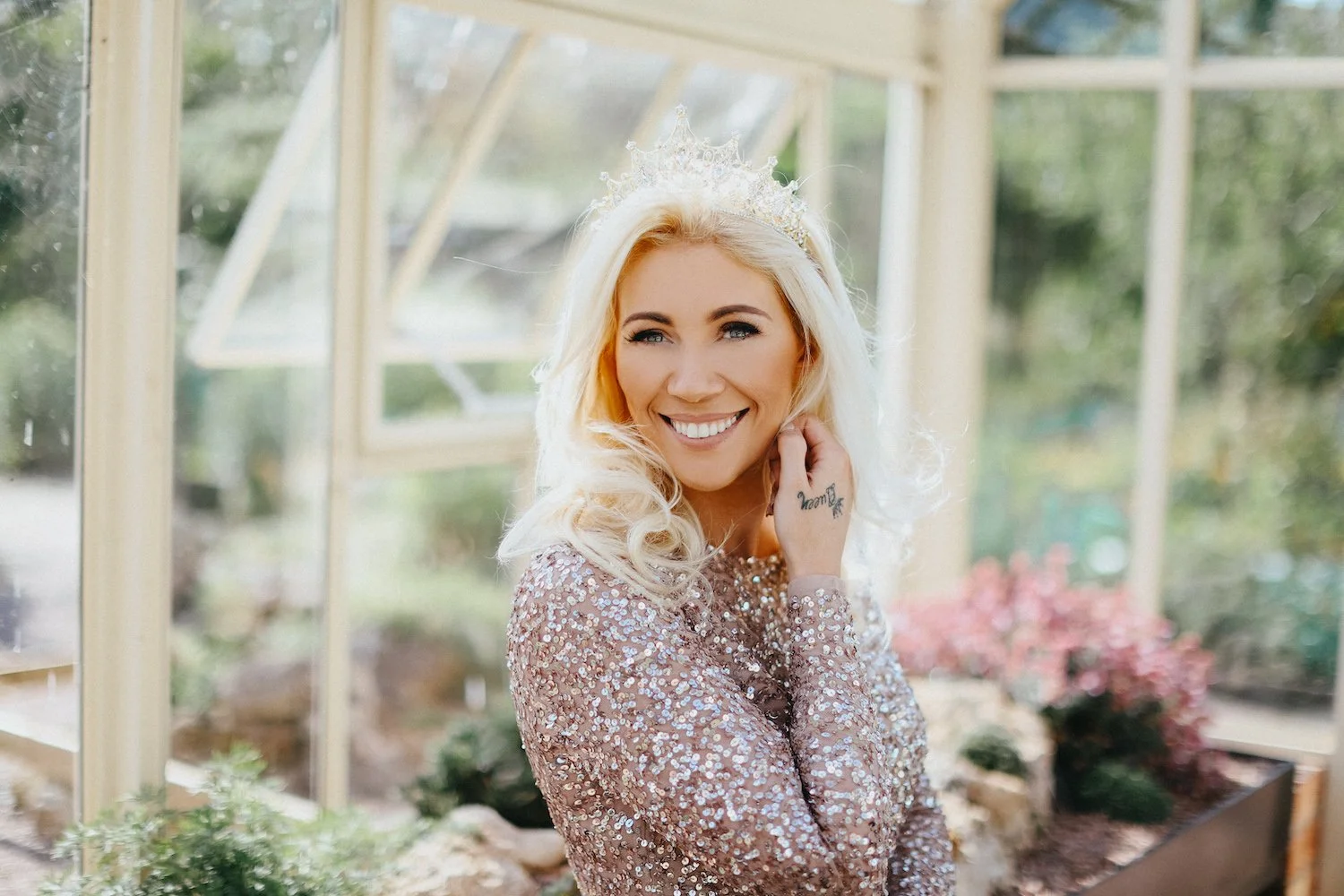 Episode 157 - Finding Grace "The Tarot Cheat Formula" with Claire Stone