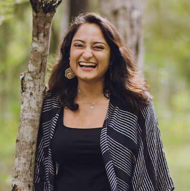 EP 179 - “Songs for my Grandmother” with Sara Surani 