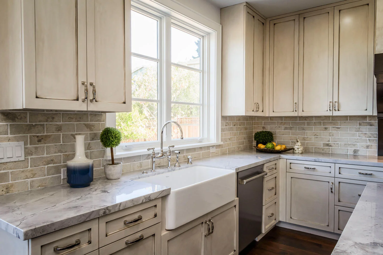 21 Cranfield Ave San Carlos CA-large-012-8-Kitchen-1499x1000-72dpi.jpg
