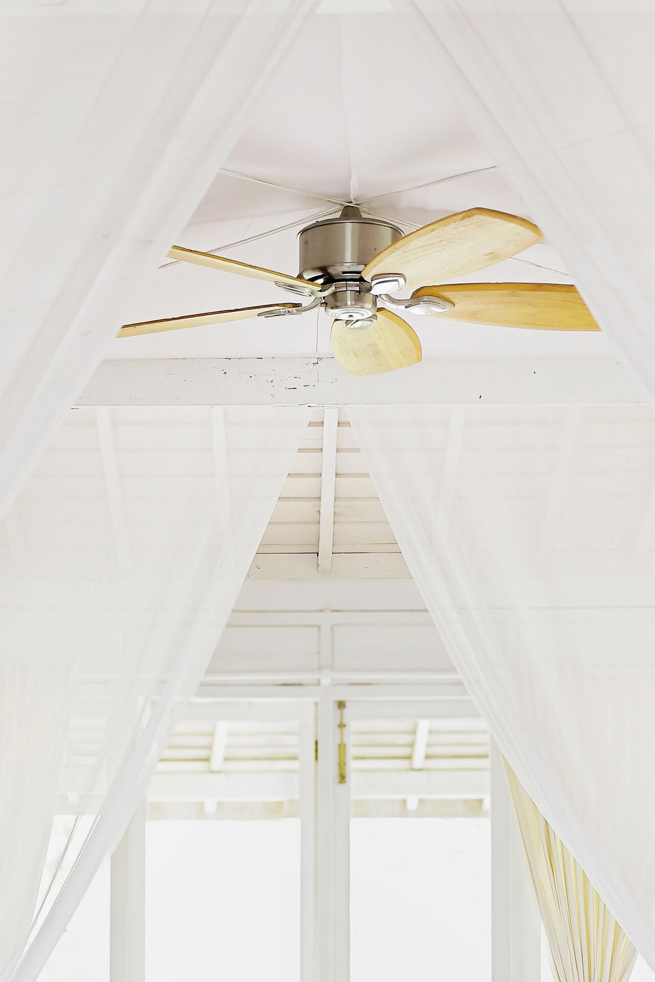 Air Conditioning Vs Ceiling Fans