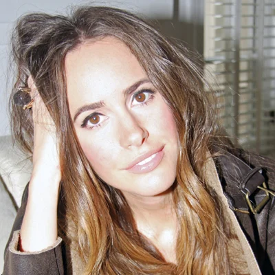 Louise-Roe-th2.jpg